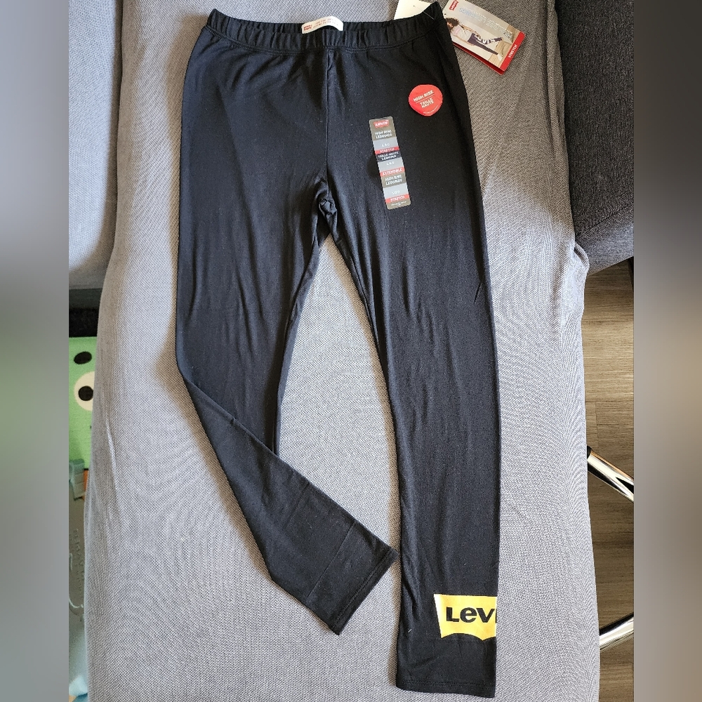 (BNWT) Levis Highrise Stretch Leggings